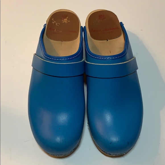 Hanna Andersson Wood Clogs - Picture 2 of 4